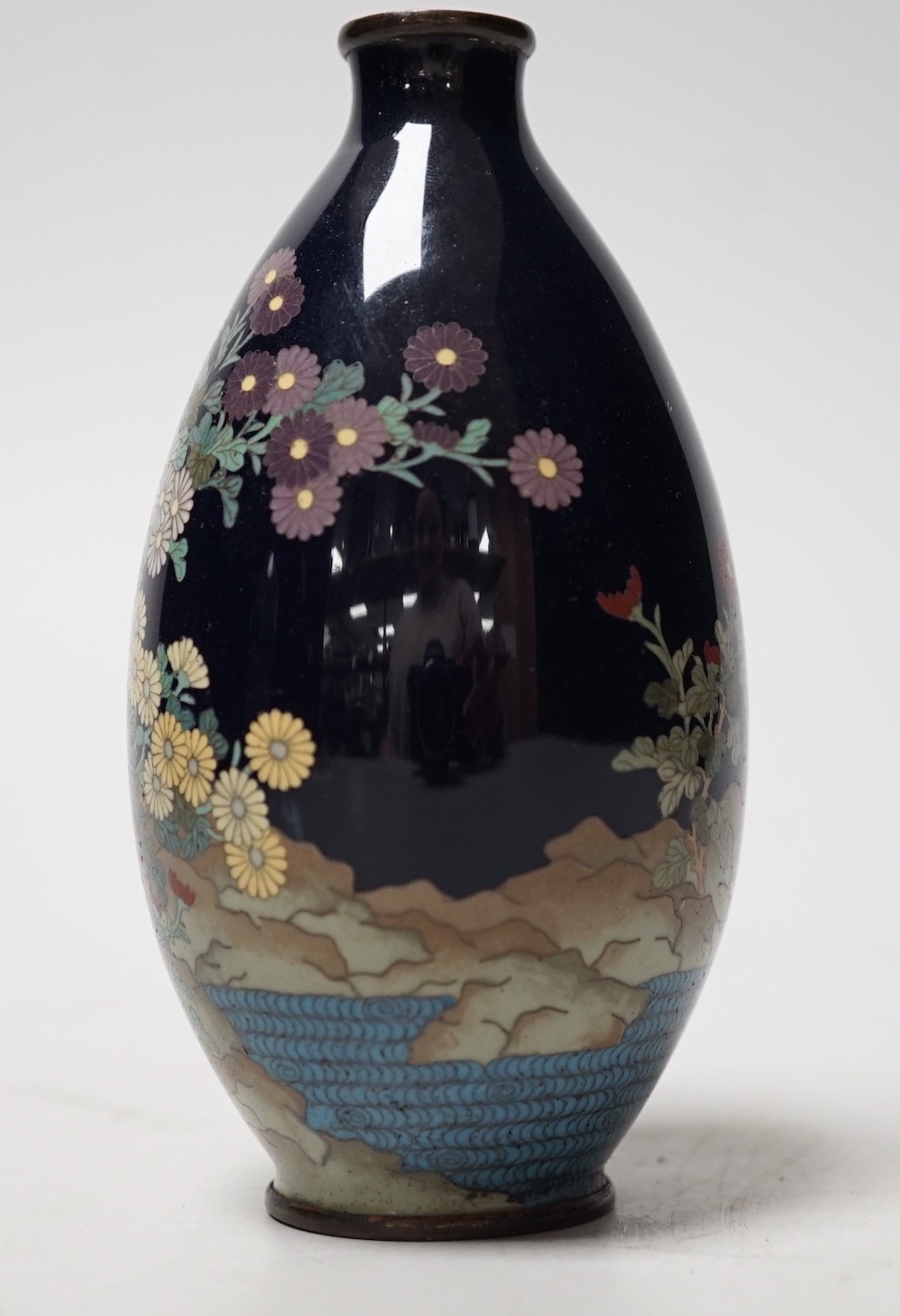 A Japanese Silver wire midnight blue cloisonné enamel vase. 12.5cm tall